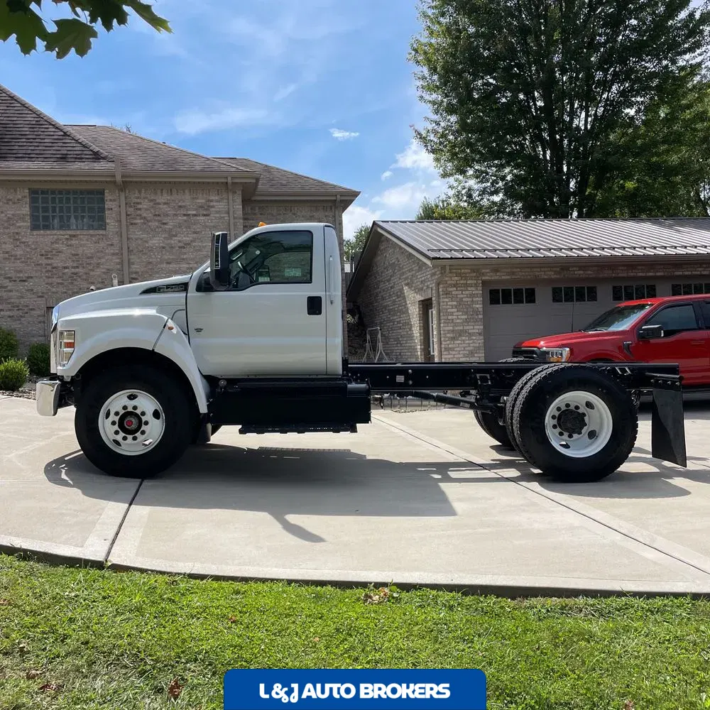 2025 Ford F-750 Super Duty
