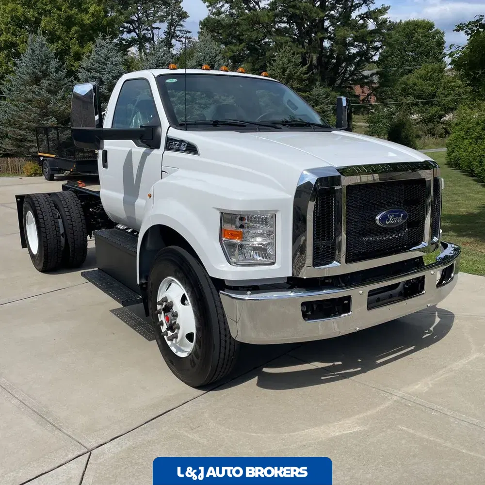 2025 Ford F-750 Super Duty