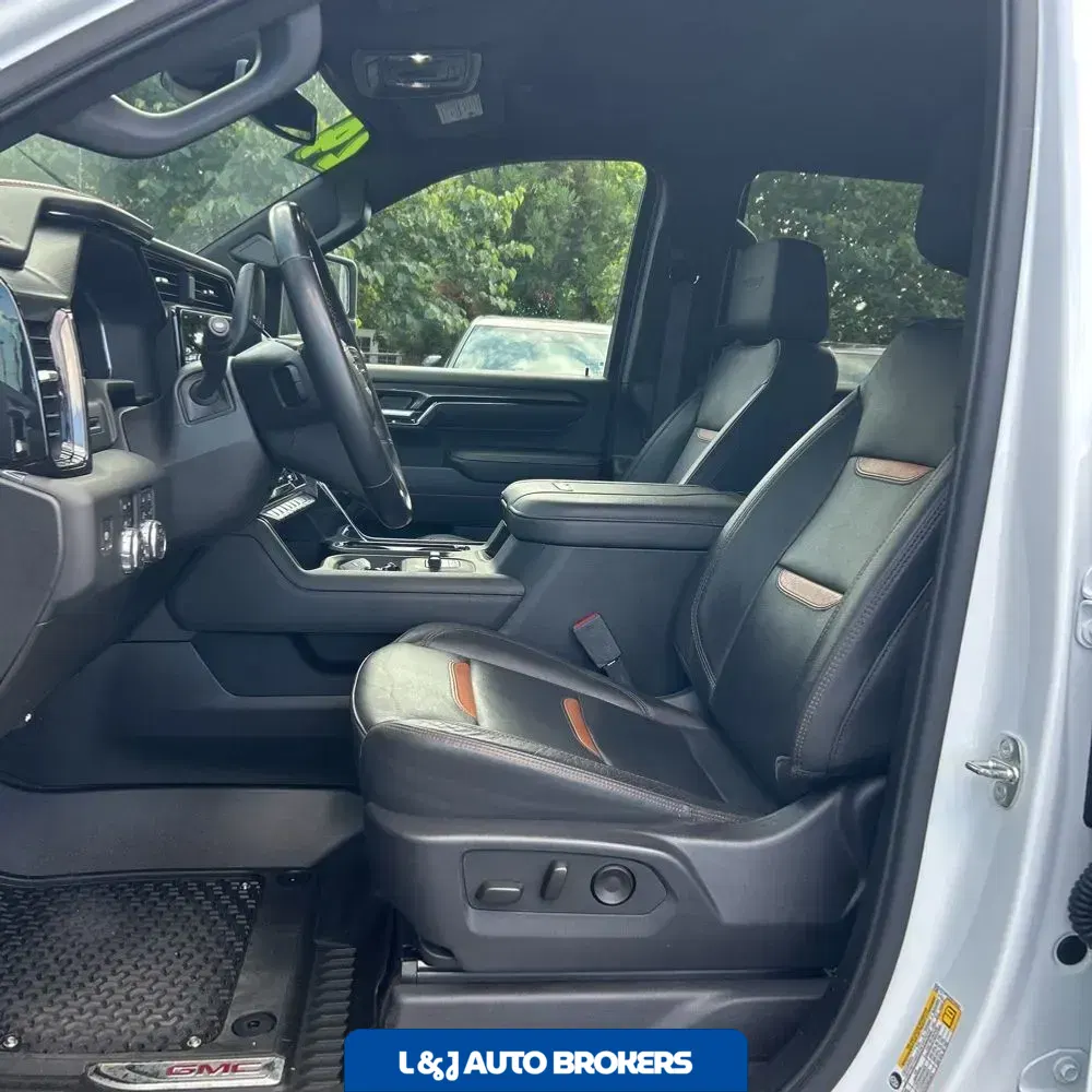 2024 GMC Sierra 2500 AT4