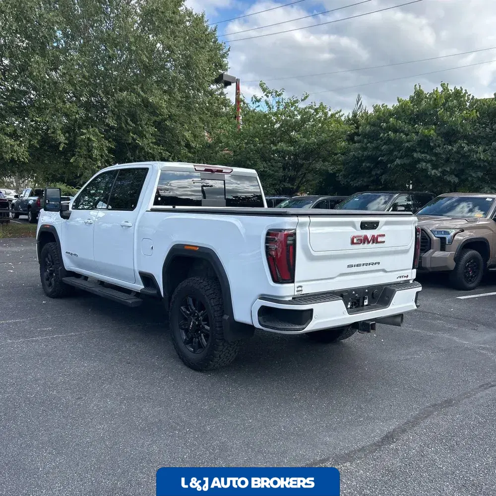 2024 GMC Sierra 2500 AT4