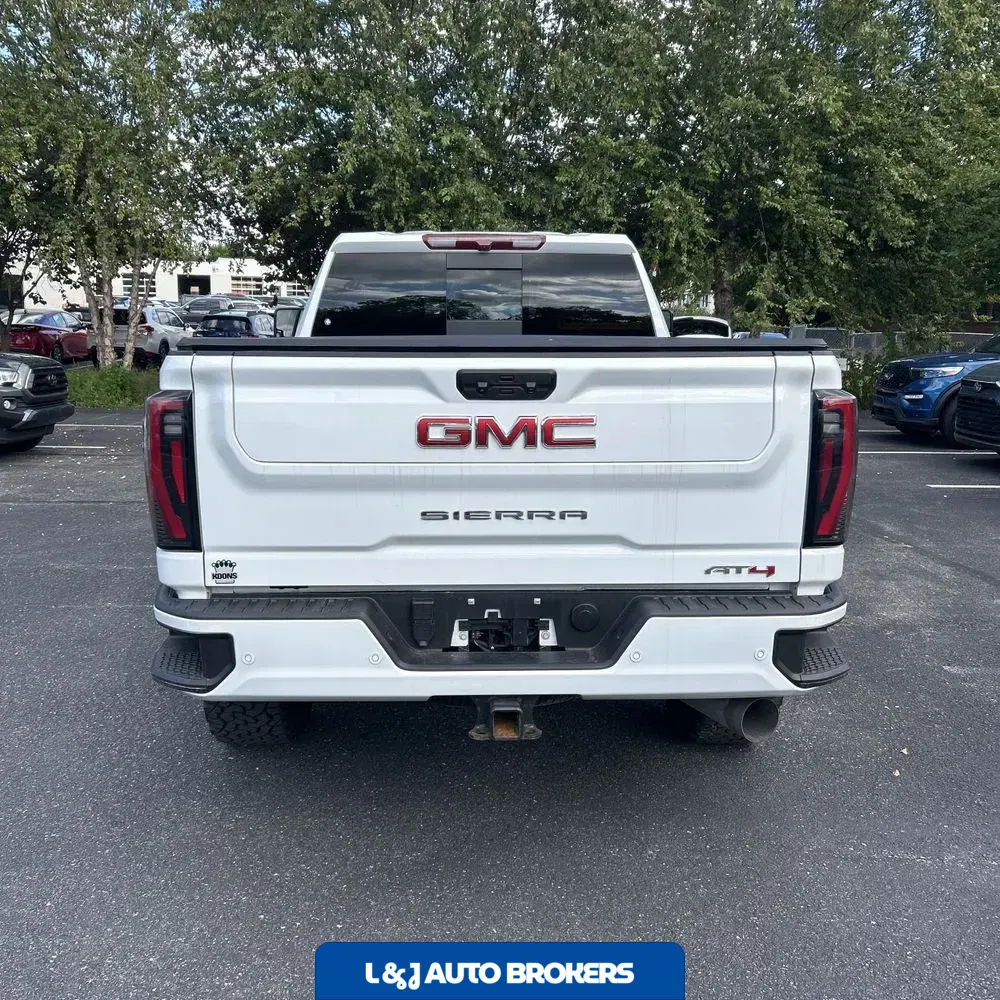 2024 GMC Sierra 2500 AT4
