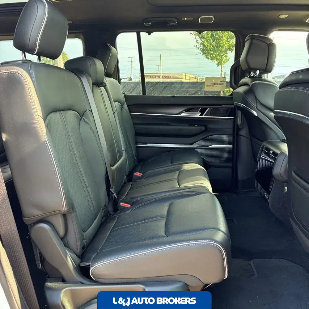 2024 Jeep Grand Wagoneer Series II Obsidian
