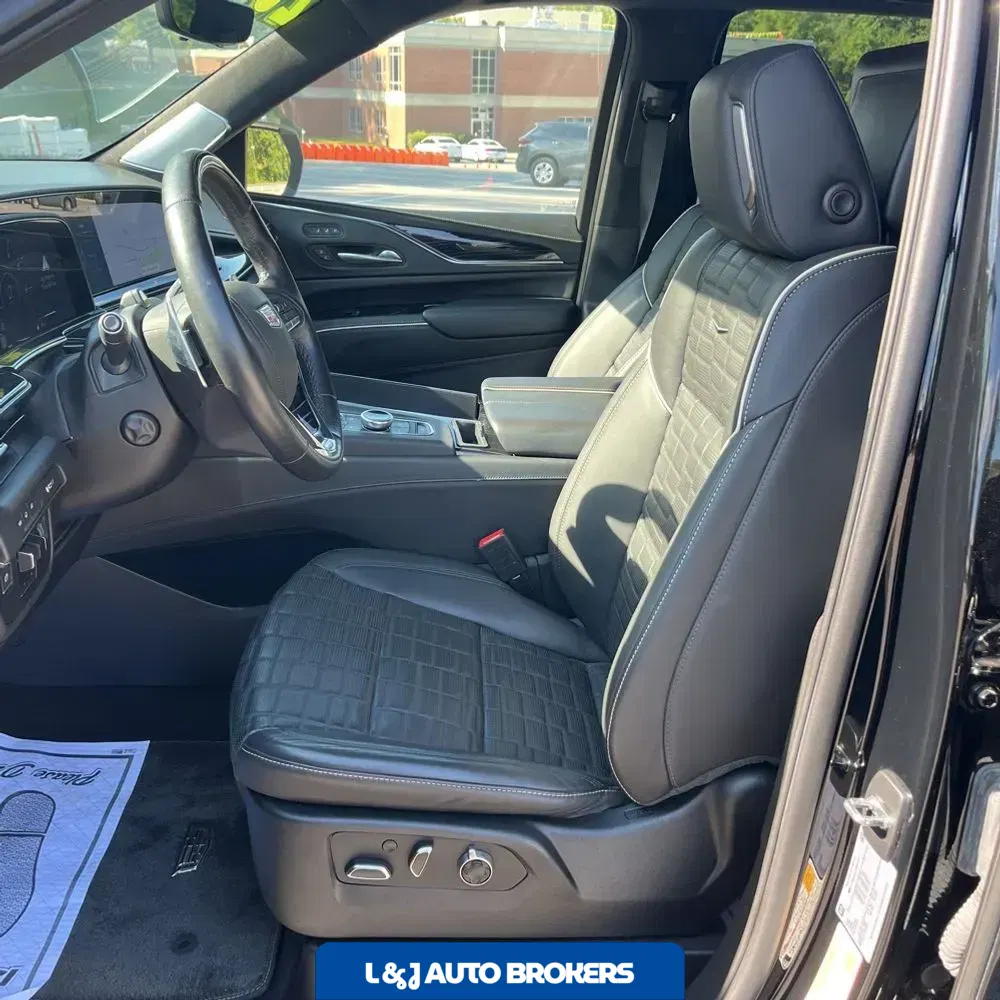 2023 Cadillac Escalade-V Base