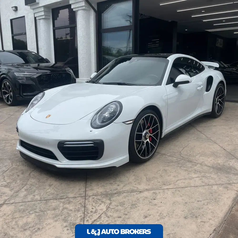 2017 Porsche 911 Carrera 4 Turbo S