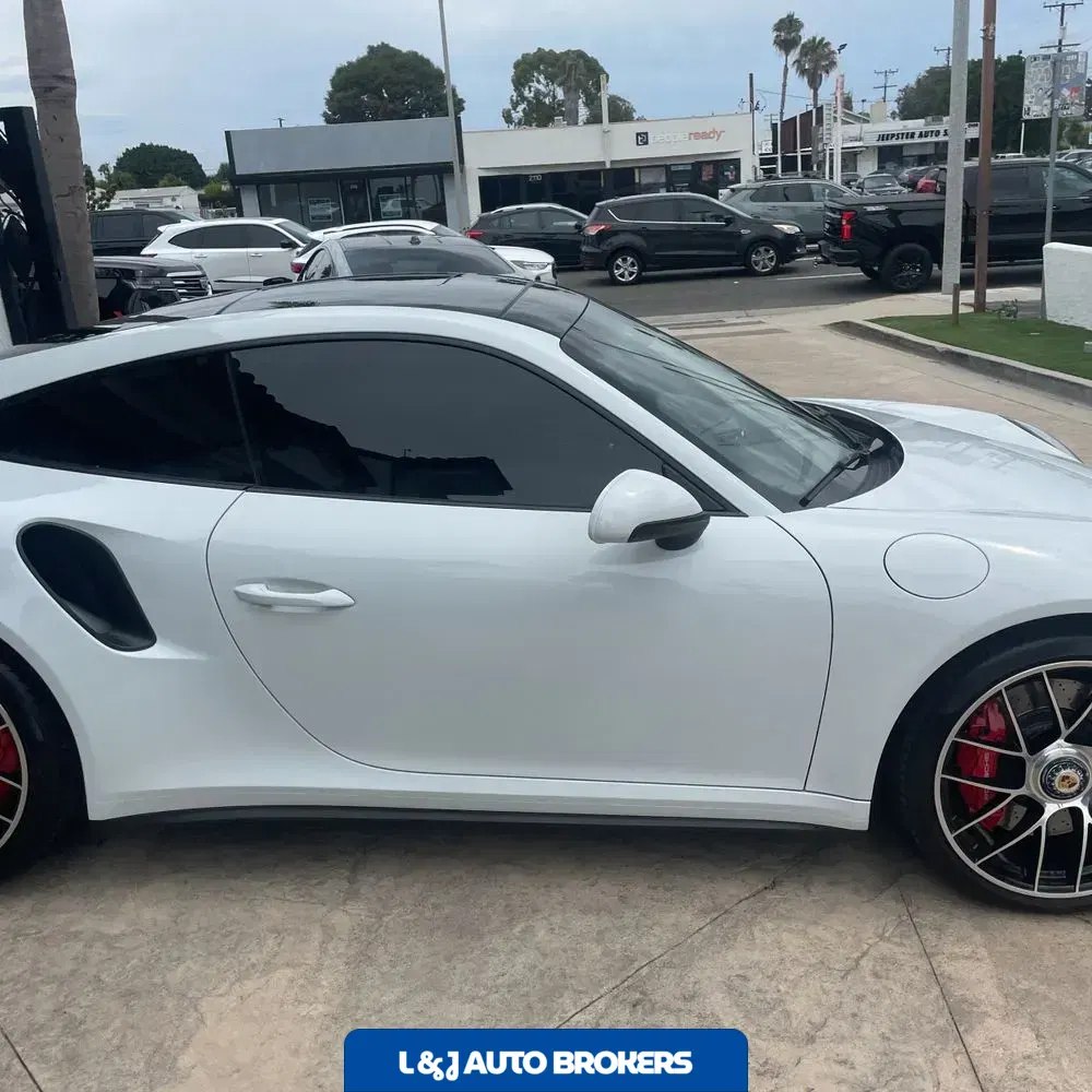 2017 Porsche 911 Carrera 4 Turbo S