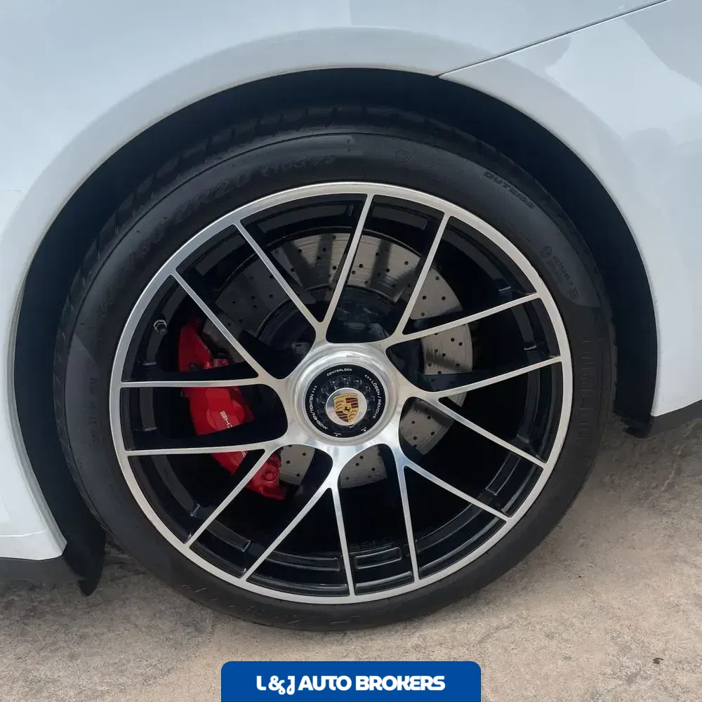 2017 Porsche 911 Carrera 4 Turbo S
