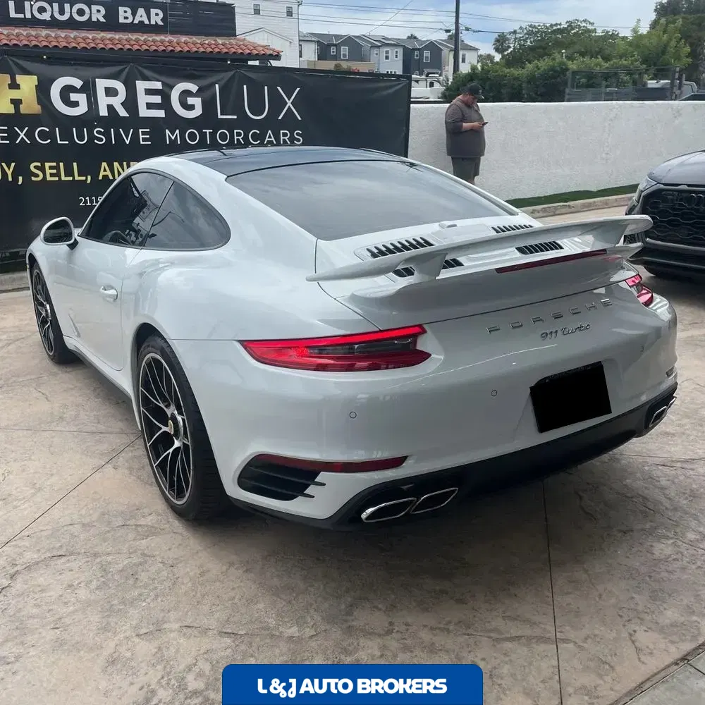 2017 Porsche 911 Carrera 4 Turbo S