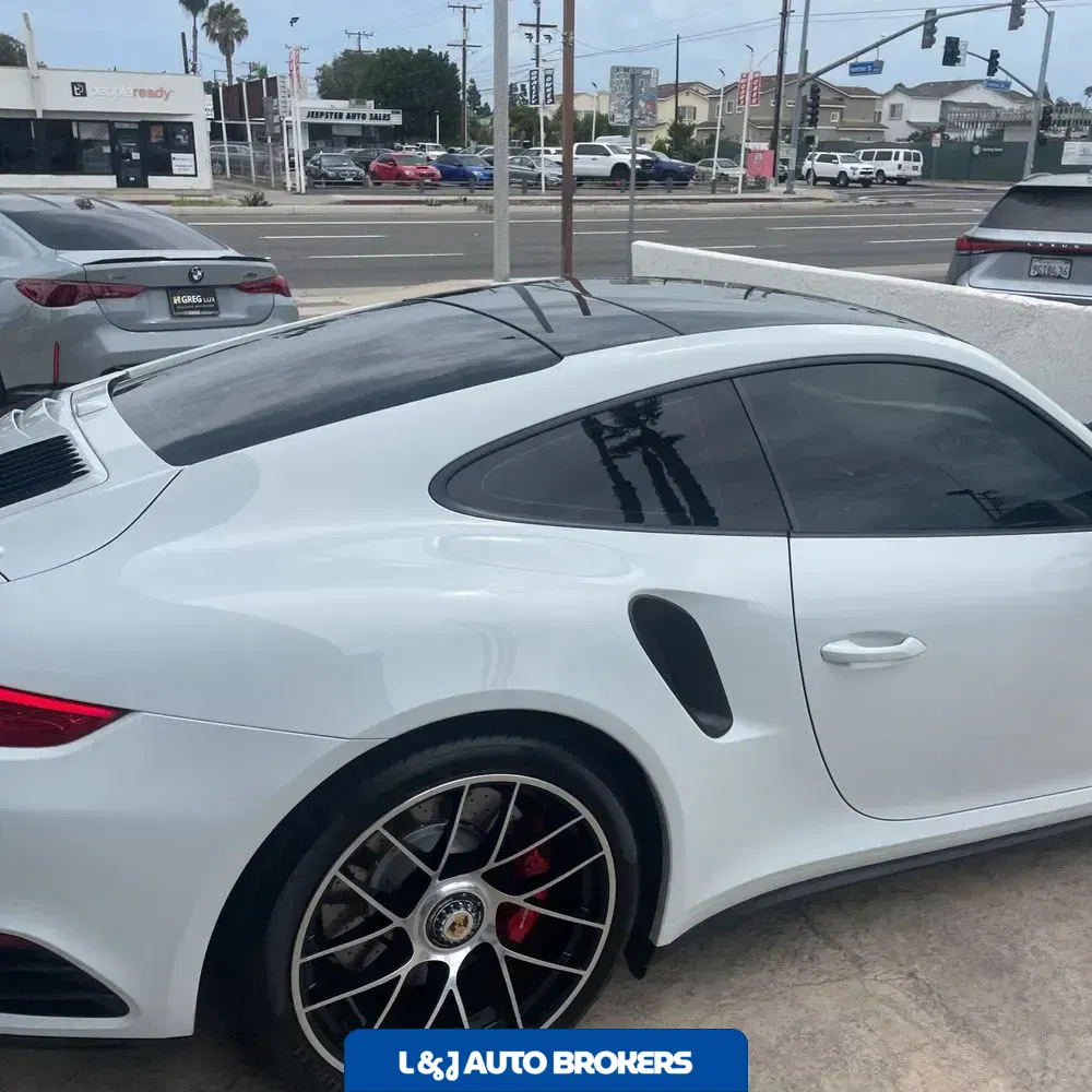 2017 Porsche 911 Carrera 4 Turbo S