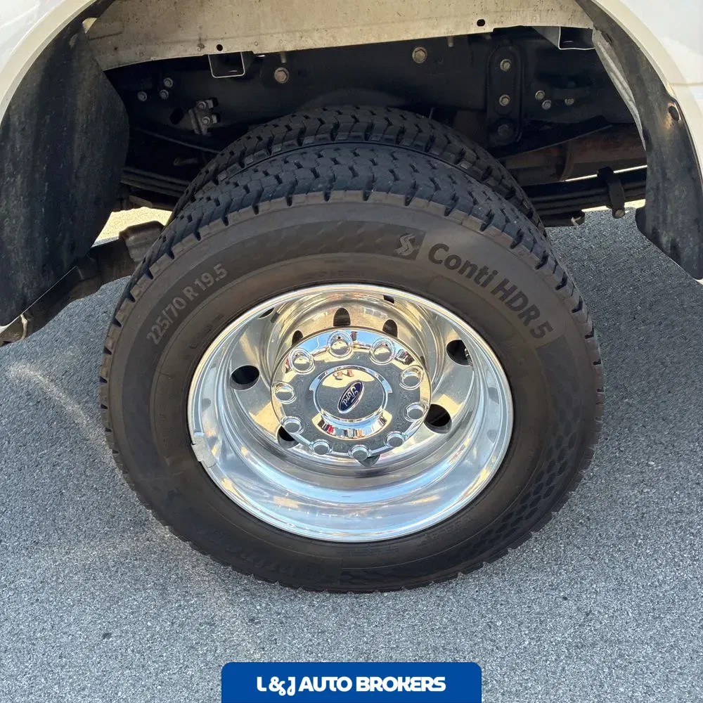 2022 Ford F-450 Super Duty Platinum