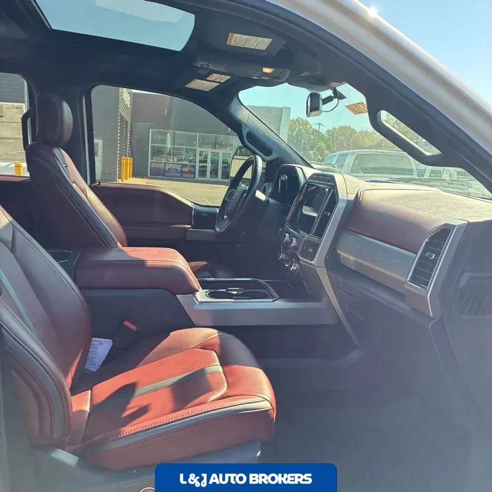2022 Ford F-450 Super Duty Platinum