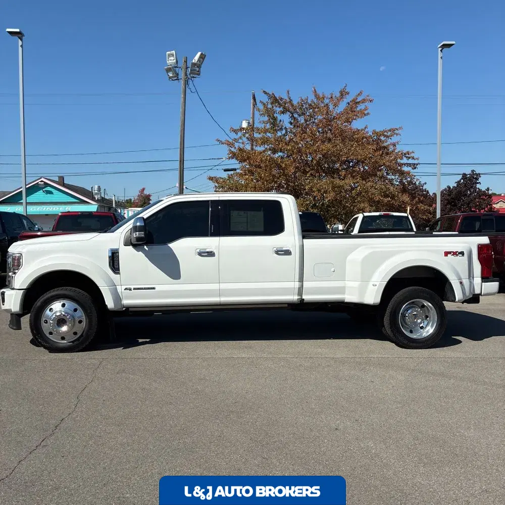 2022 Ford F-450 Super Duty Platinum