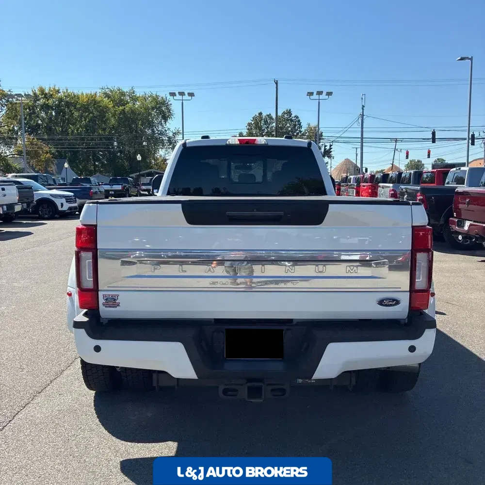 2022 Ford F-450 Super Duty Platinum