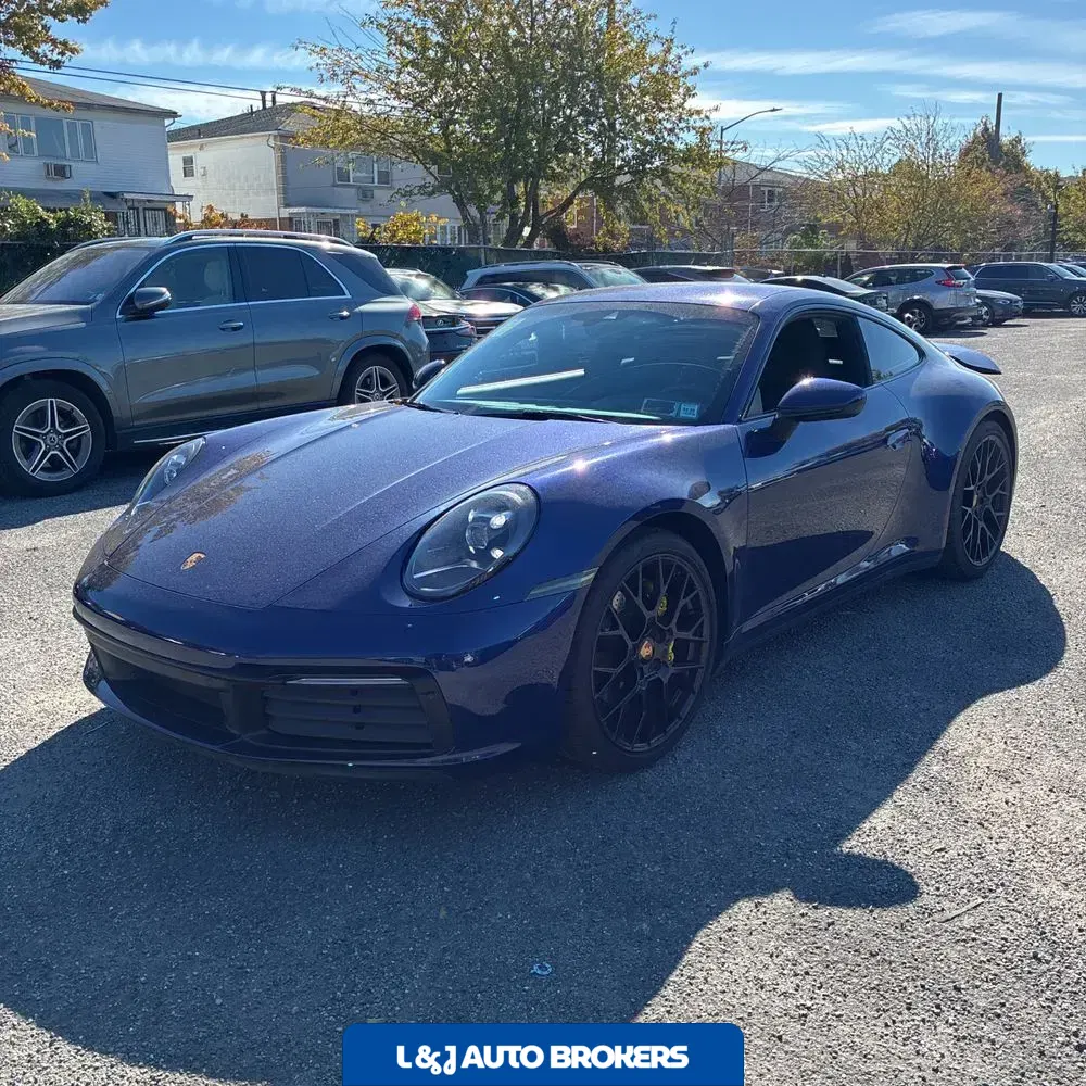 2020 Porsche 911 Carrera