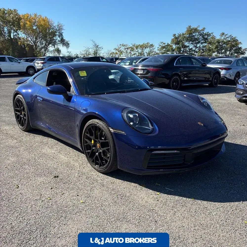 2020 Porsche 911 Carrera