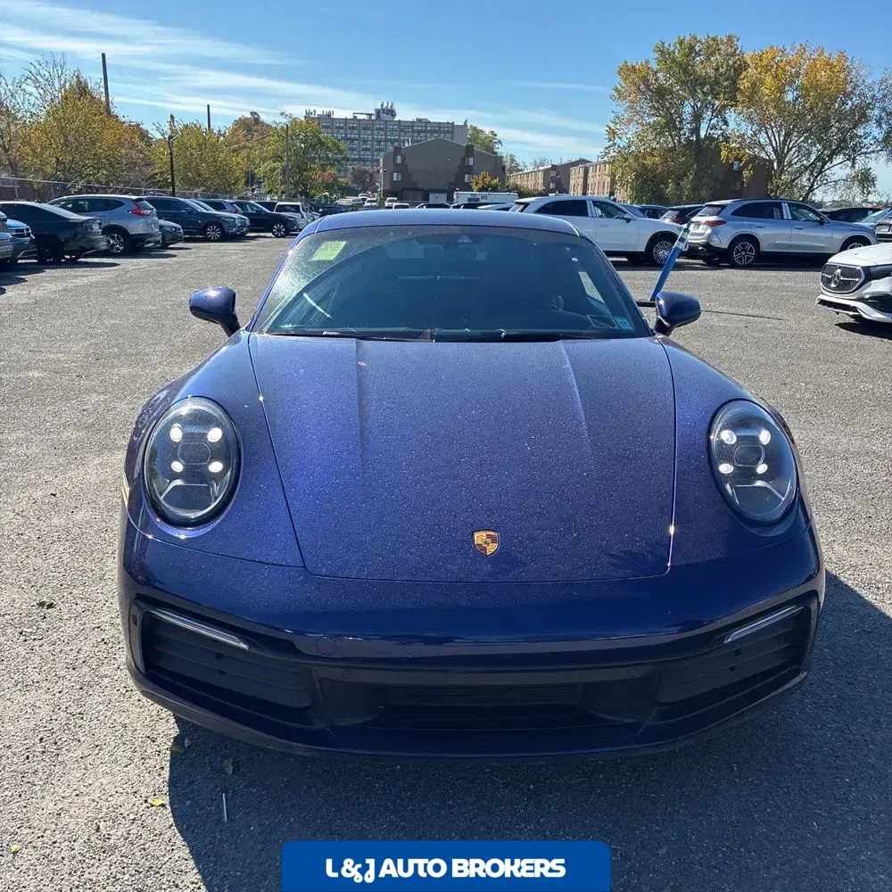 2020 Porsche 911 Carrera