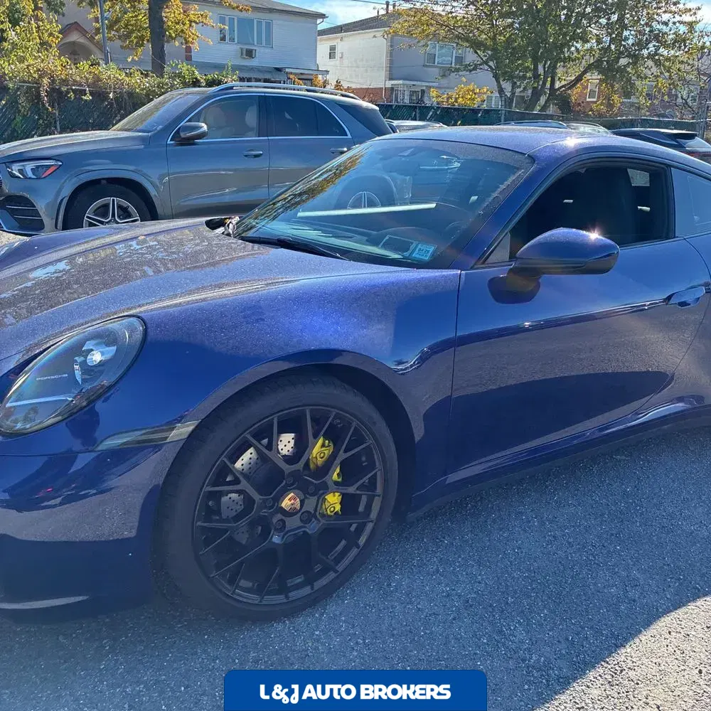 2020 Porsche 911 Carrera