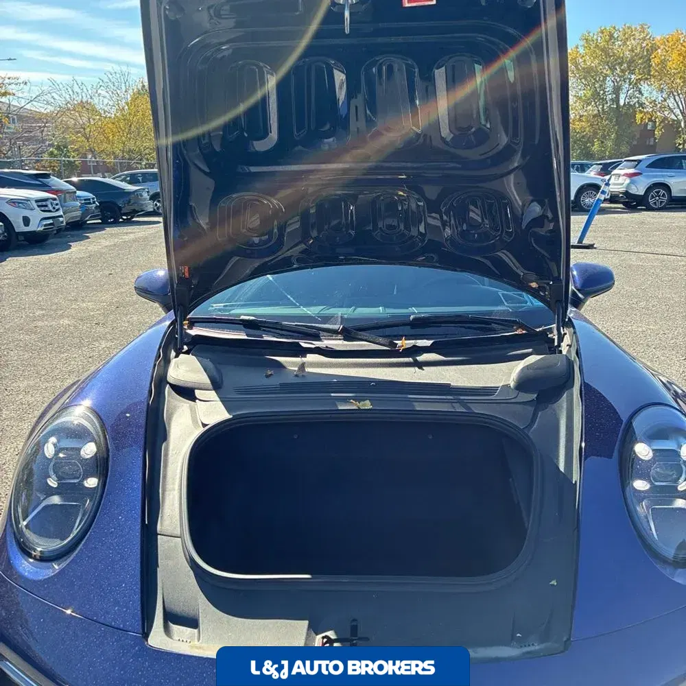 2020 Porsche 911 Carrera