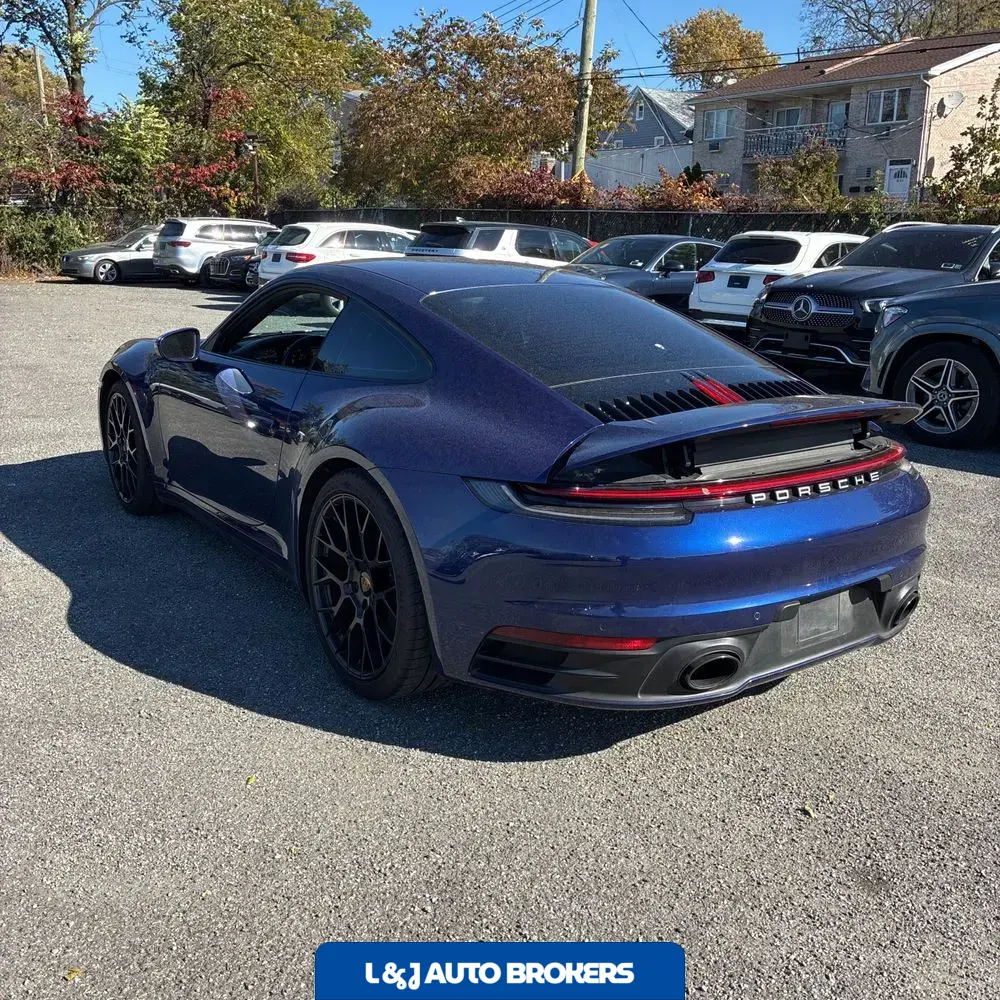 2020 Porsche 911 Carrera