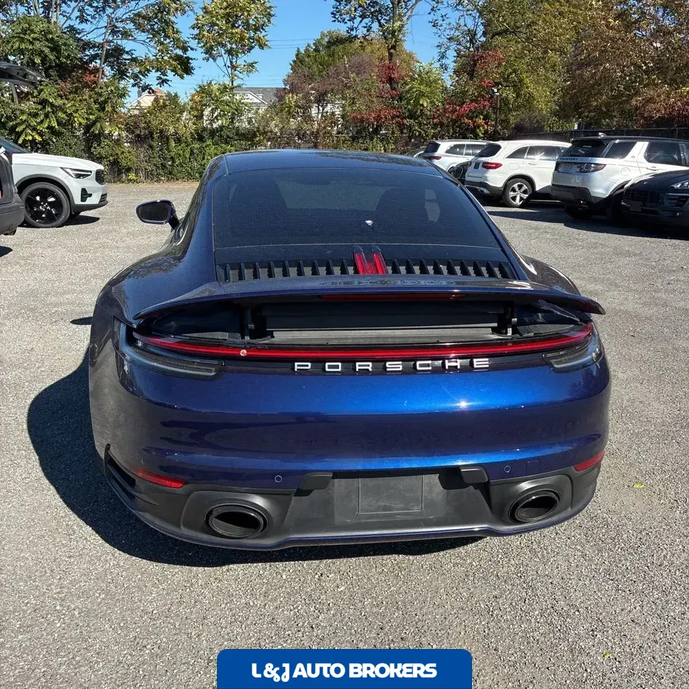 2020 Porsche 911 Carrera