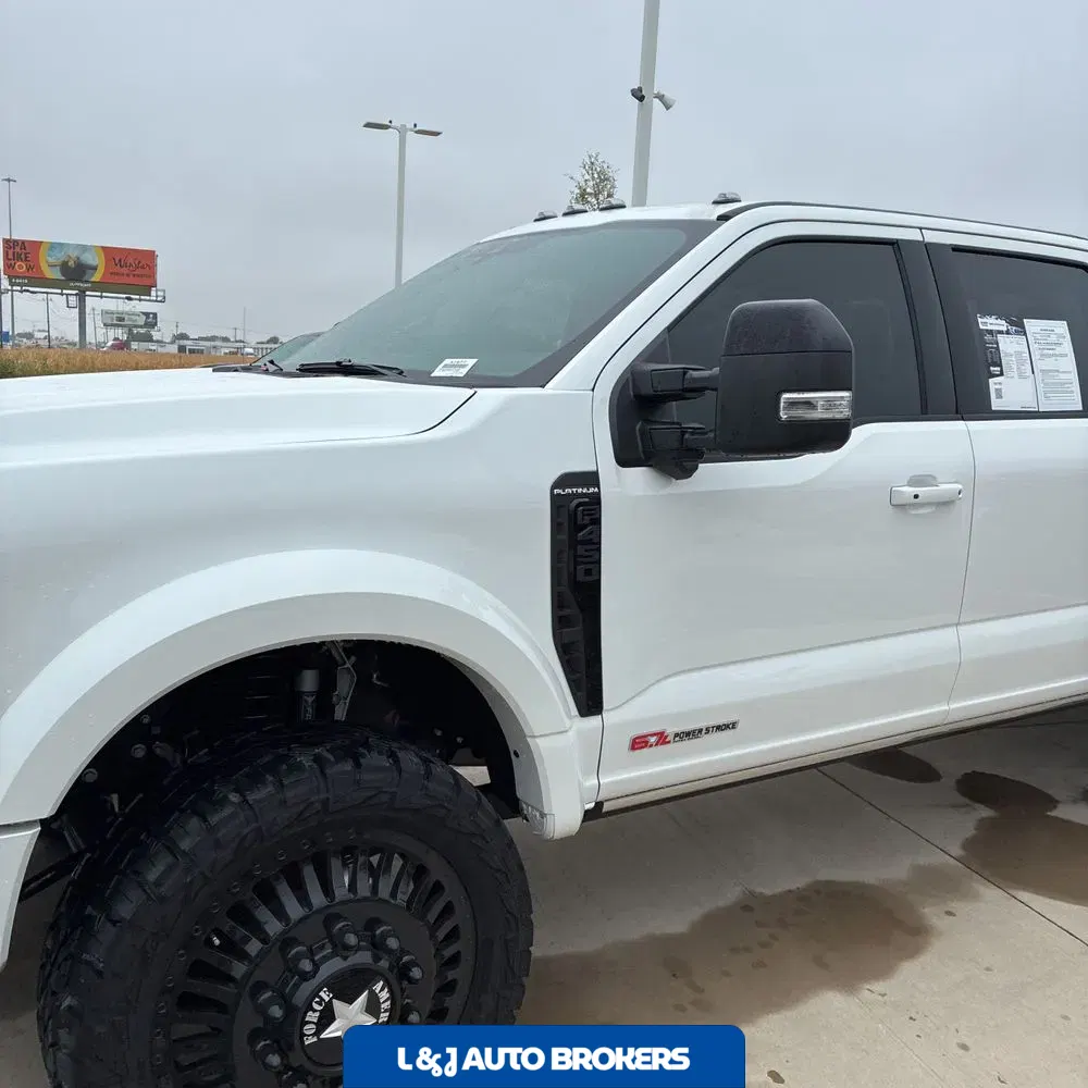 2025 Ford F450SD Platinum