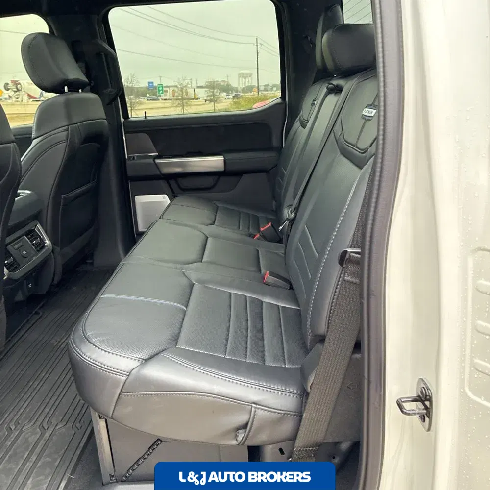 2025 Ford F450SD Platinum