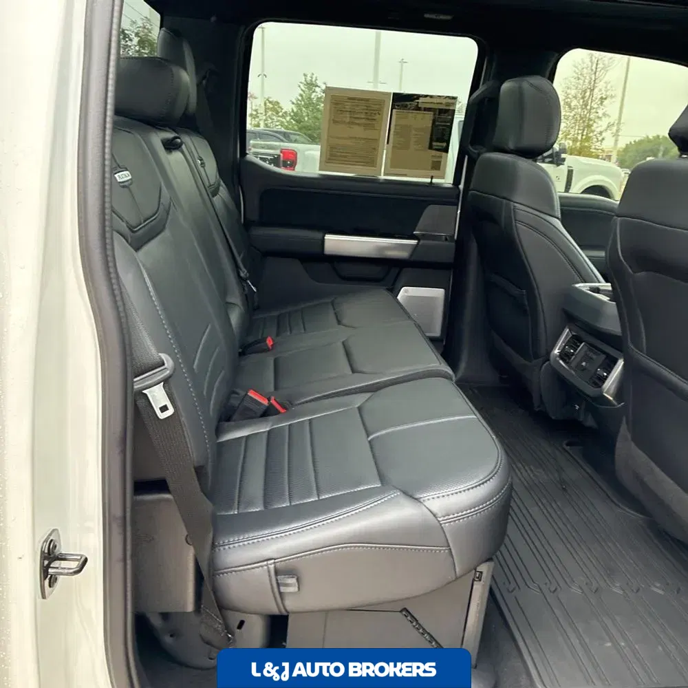 2025 Ford F450SD Platinum