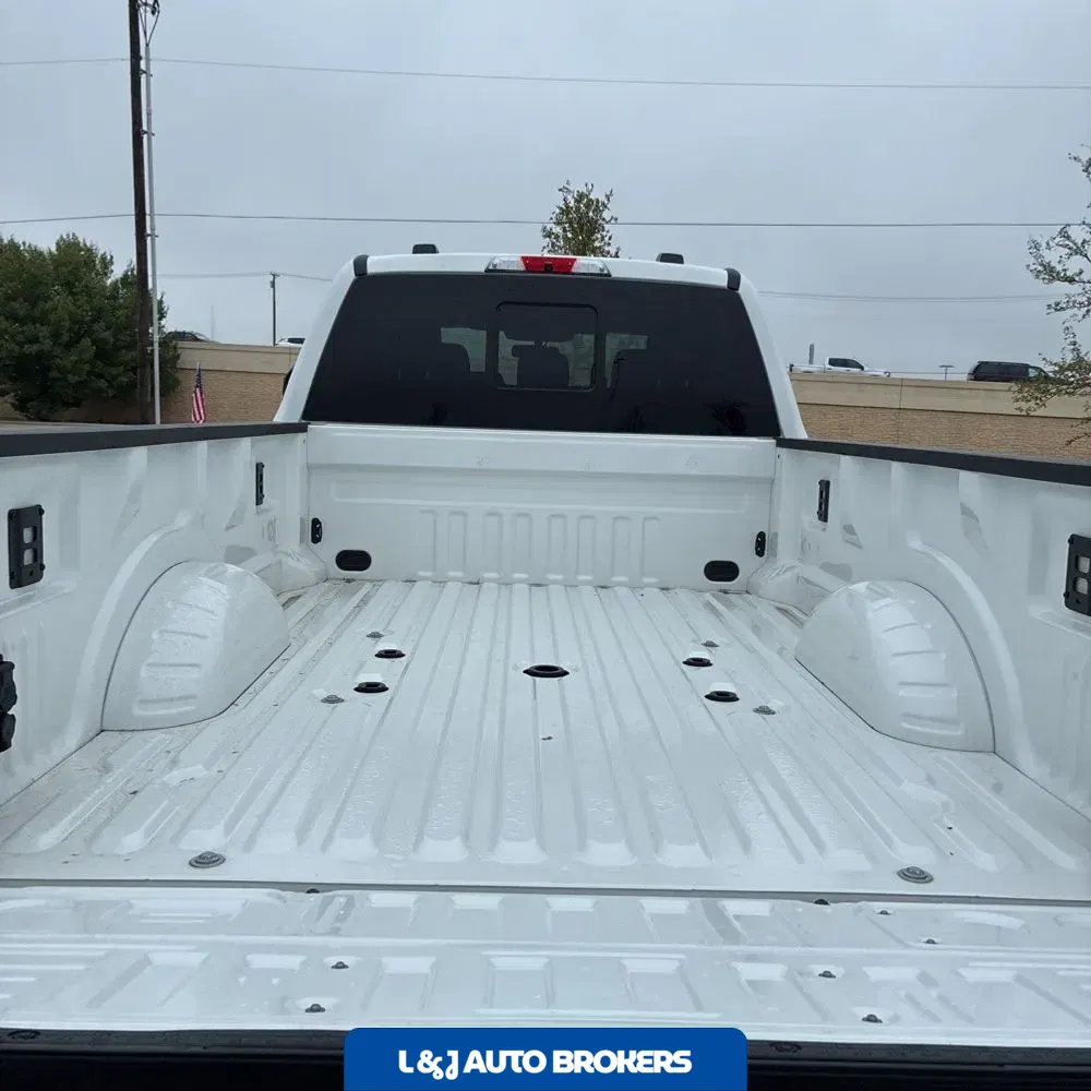 2025 Ford F450SD Platinum