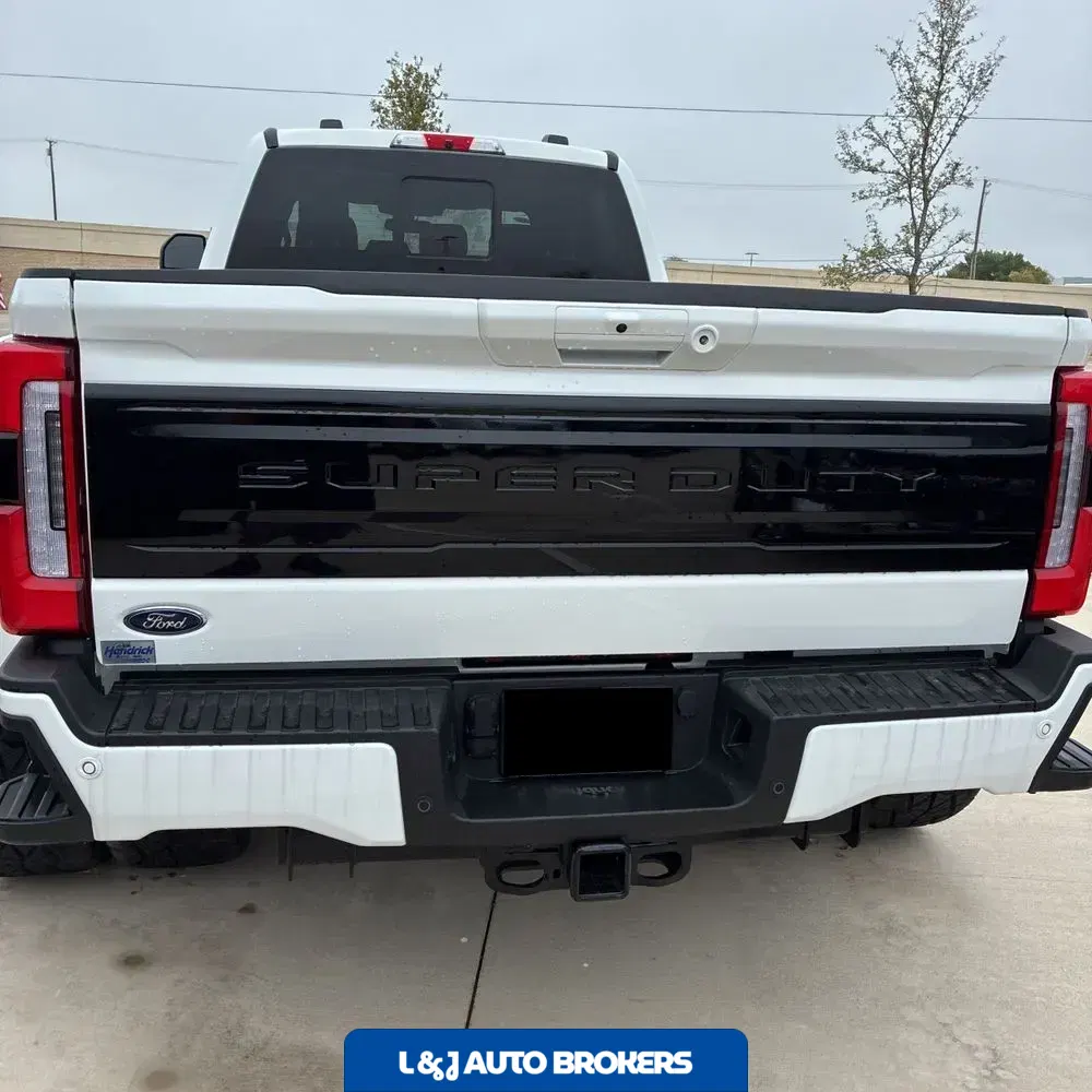 2025 Ford F450SD Platinum