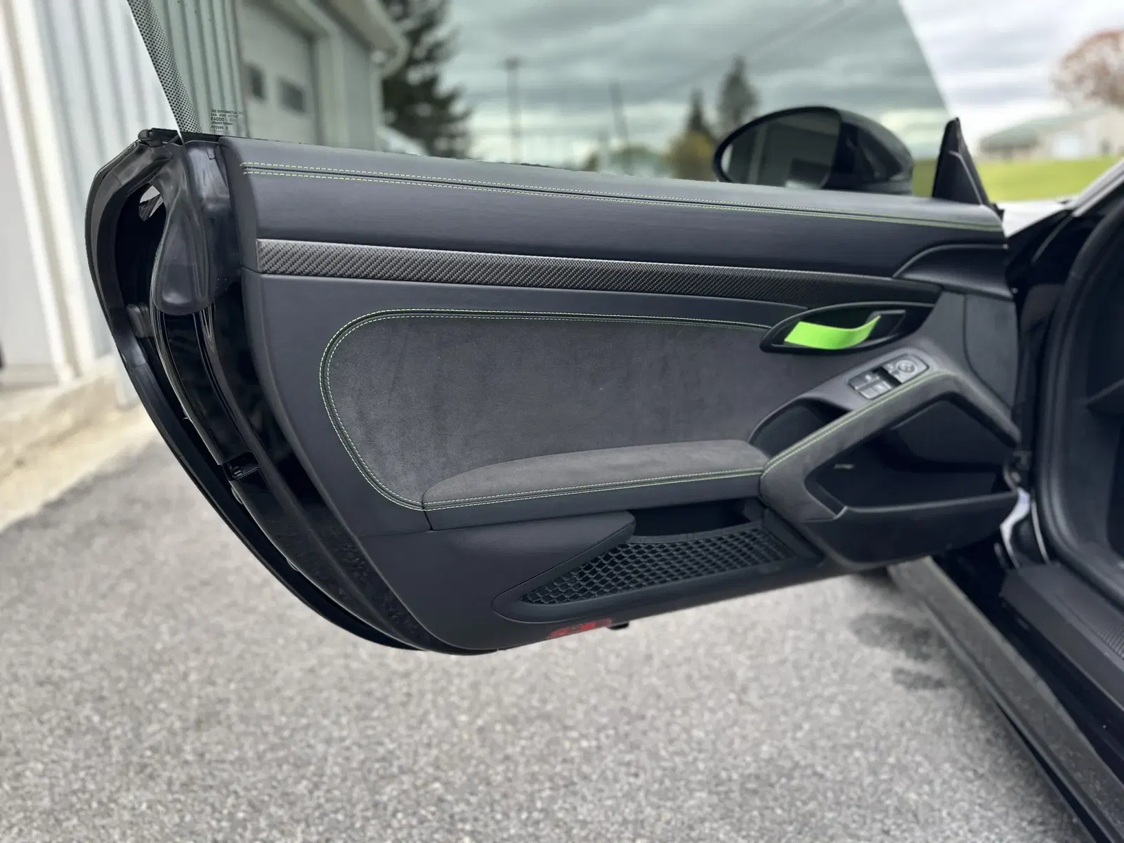 2023 Porsche 718 Cayman GT4 RS Weissach