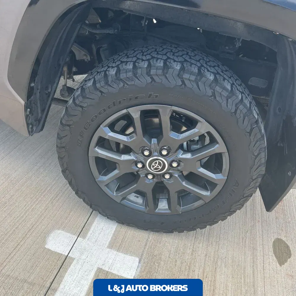 2023 Toyota Tundra Platinum HV