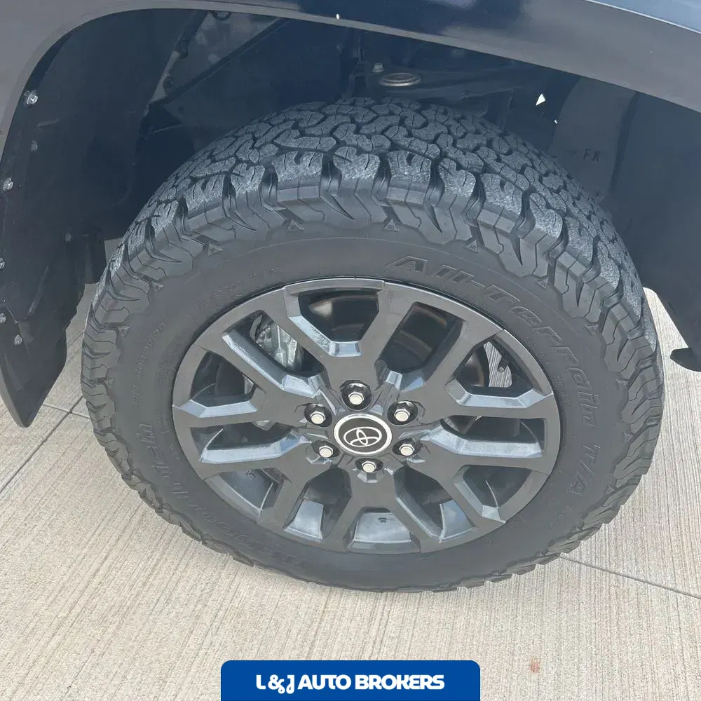 2023 Toyota Tundra Platinum HV