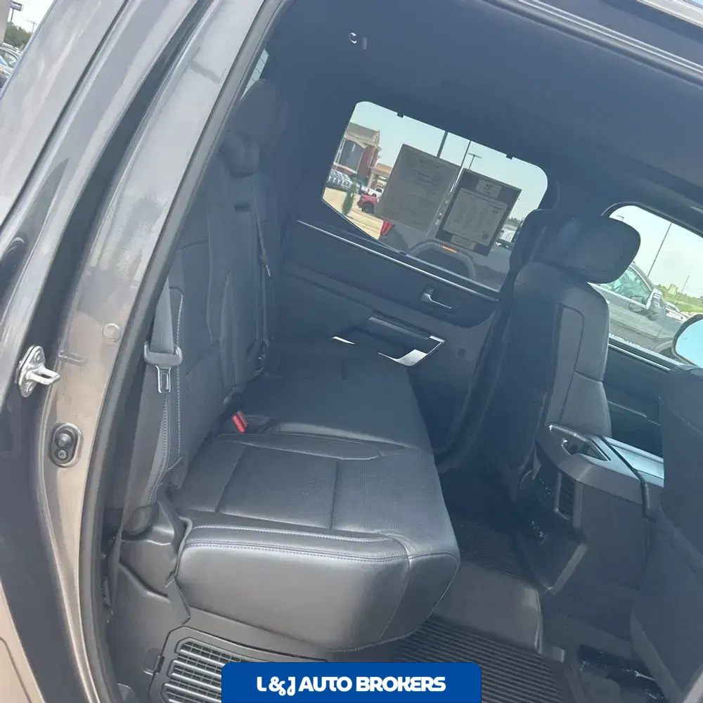 2023 Toyota Tundra Platinum HV