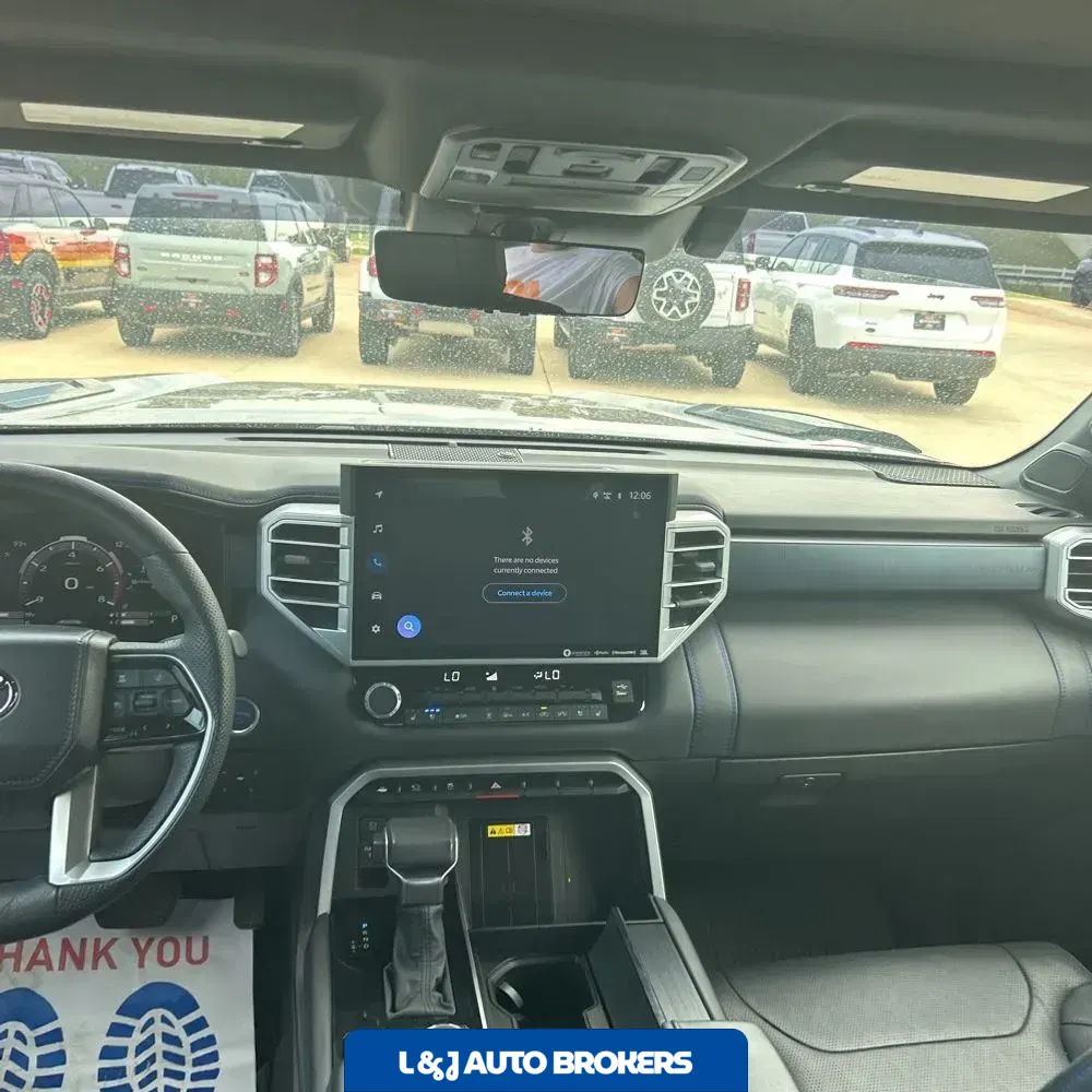 2023 Toyota Tundra Platinum HV