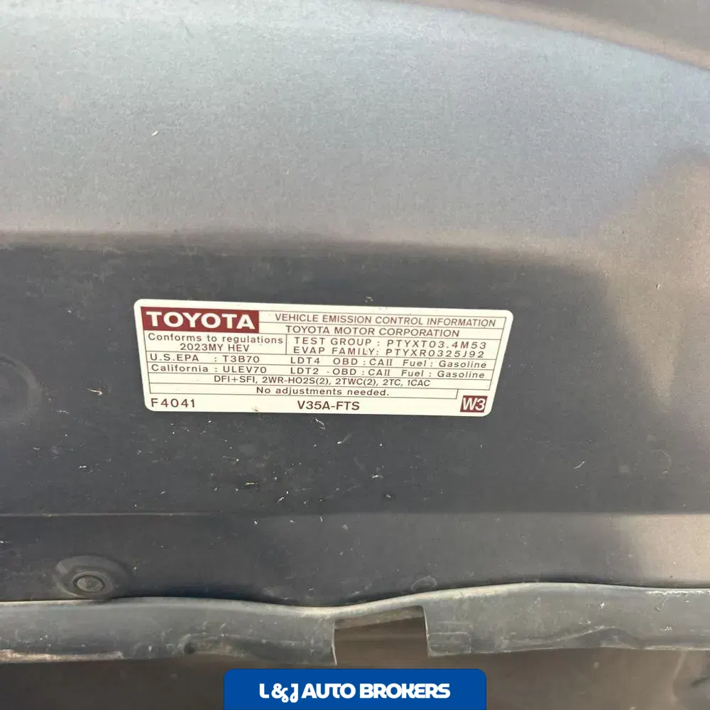 2023 Toyota Tundra Platinum HV