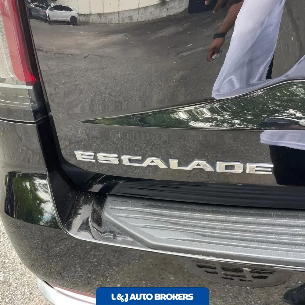 2022 Cadillac Escalade ESV Premium Luxury