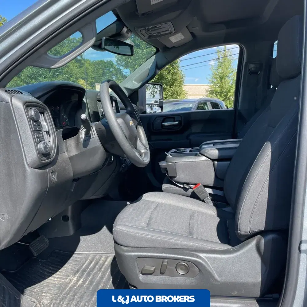 2024 Chevrolet Silverado 2500HD Custom