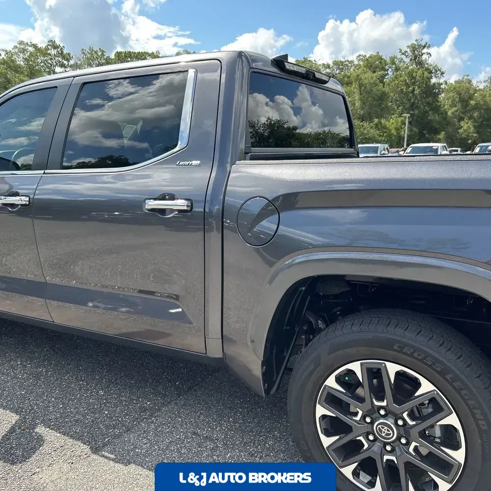 2024 Toyota Tundra Limited HV