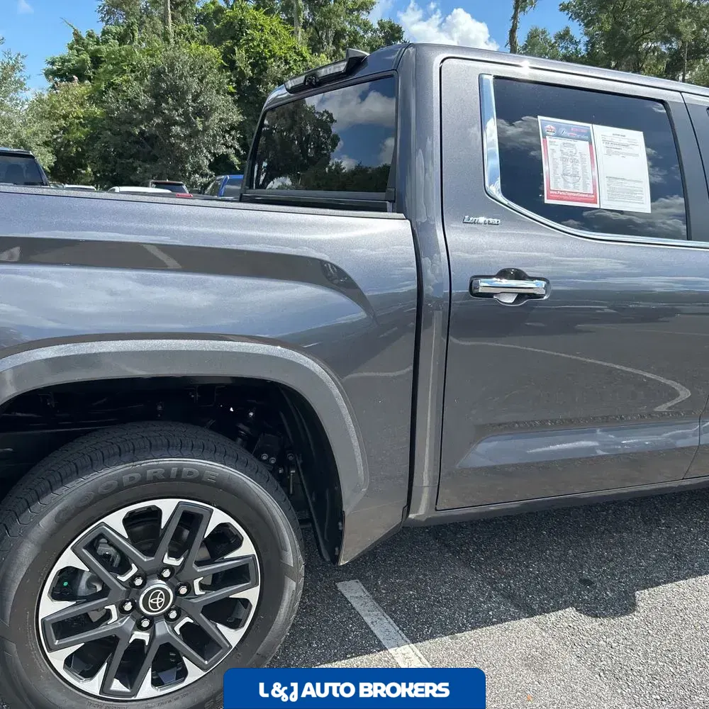 2024 Toyota Tundra Limited HV