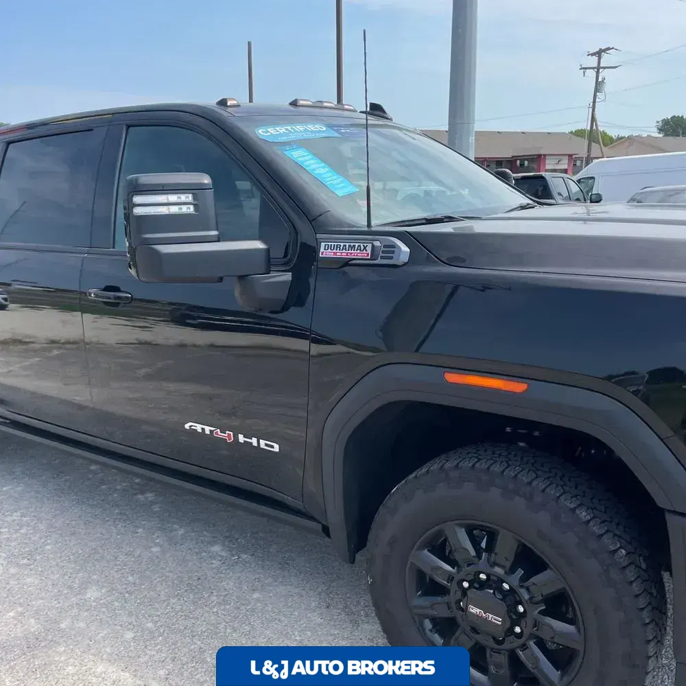 2025 GMC Sierra 2500HD AT4