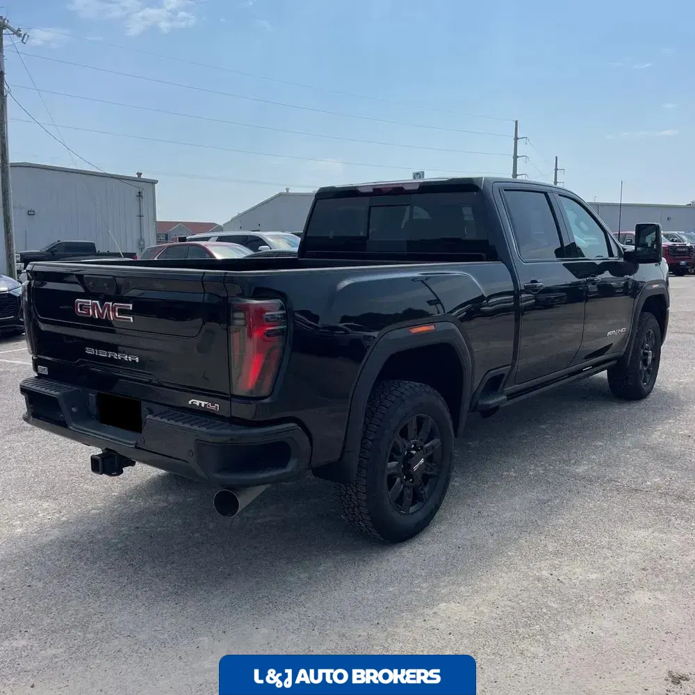2025 GMC Sierra 2500HD AT4