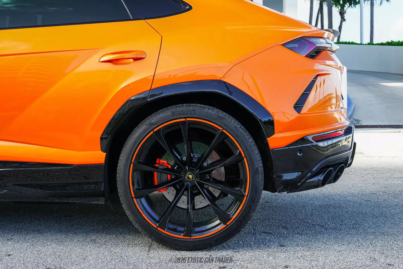 2022 Lamborghini Urus Pearl Capsule