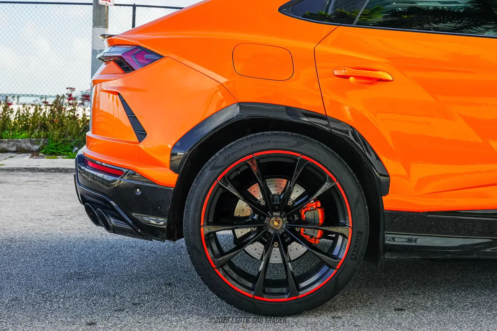 2022 Lamborghini Urus Pearl Capsule