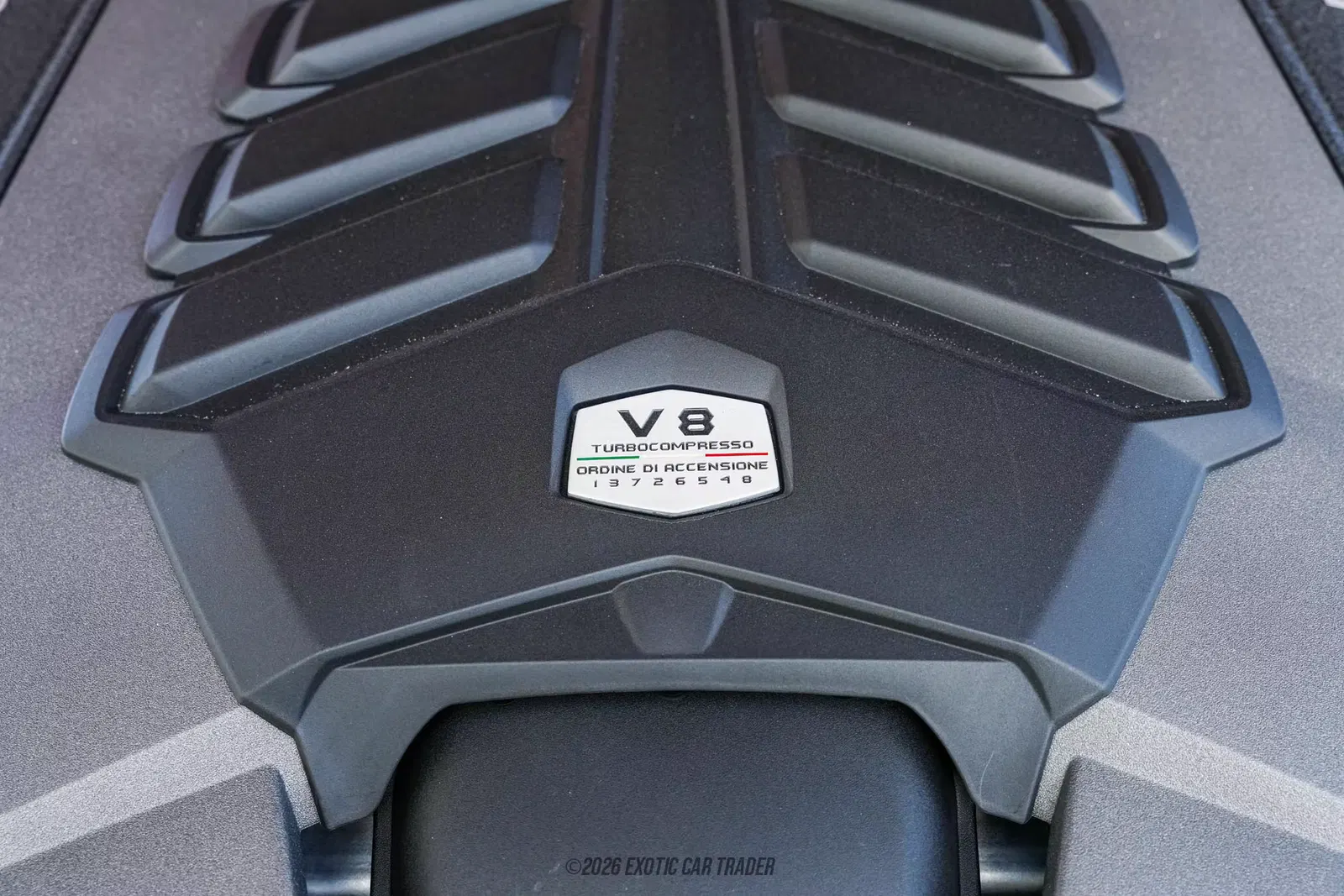 2022 Lamborghini Urus Pearl Capsule