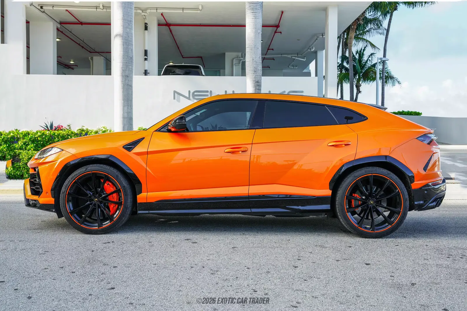 2022 Lamborghini Urus Pearl Capsule