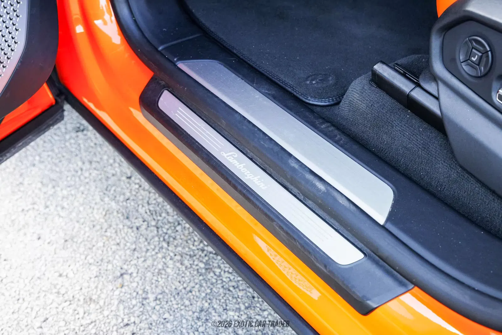 2022 Lamborghini Urus Pearl Capsule