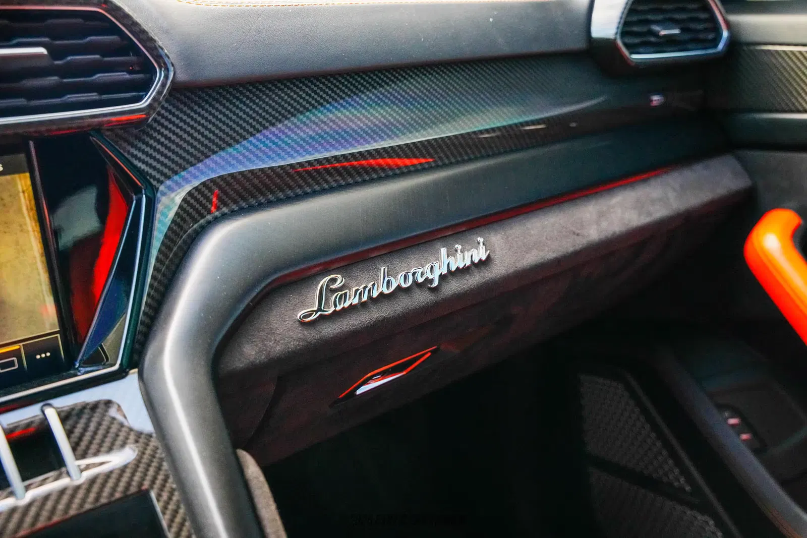 2022 Lamborghini Urus Pearl Capsule