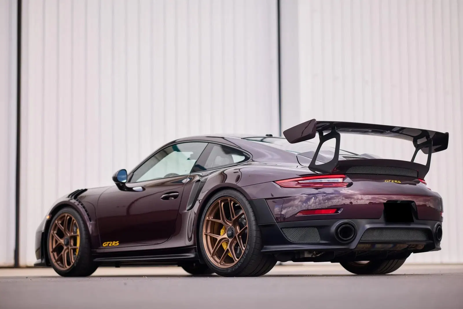 2018 Porsche 911 GT2 RS Weissach
