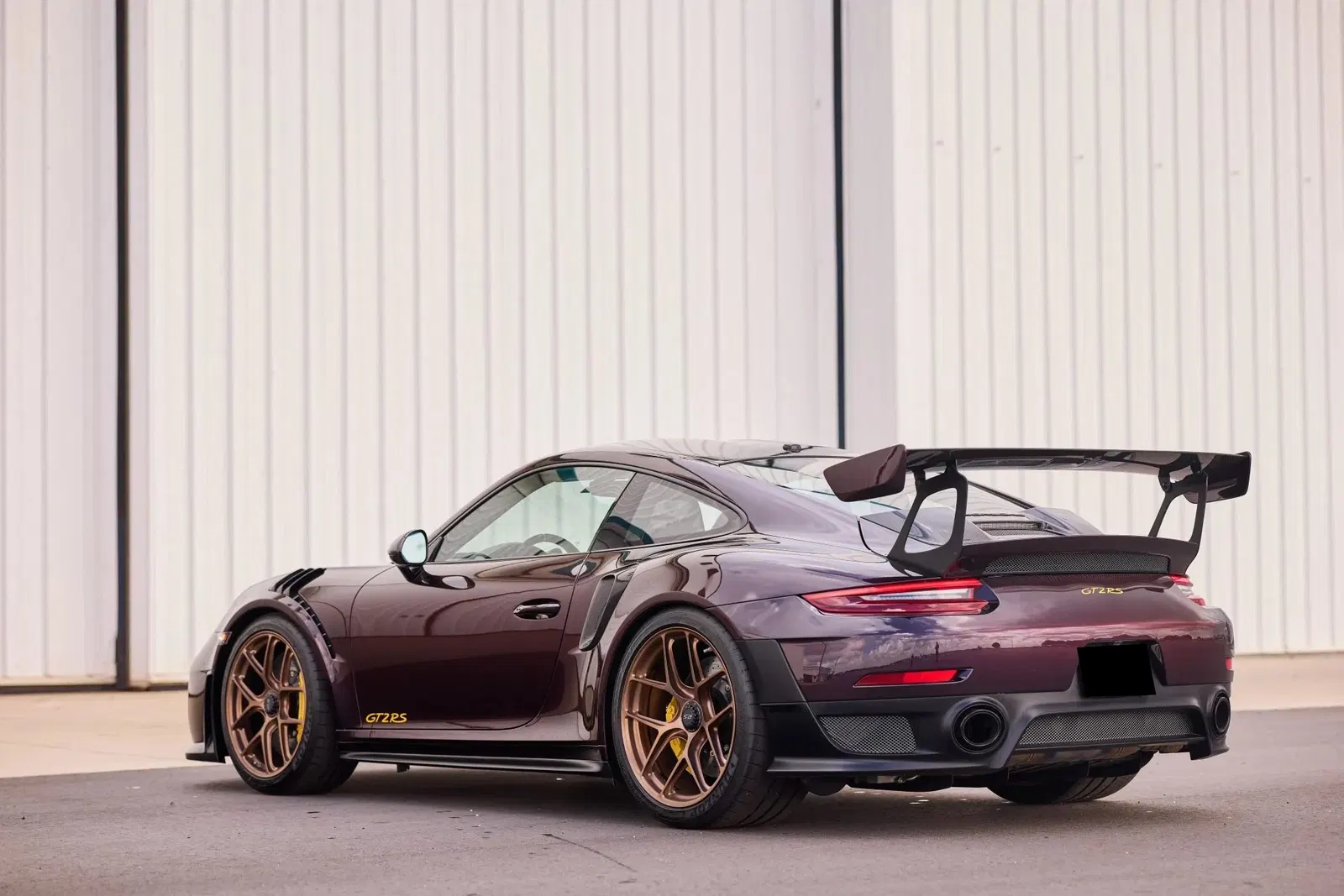 2018 Porsche 911 GT2 RS Weissach