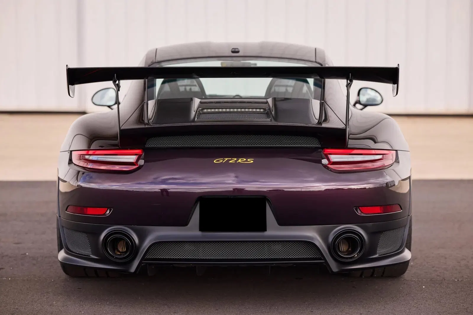 2018 Porsche 911 GT2 RS Weissach