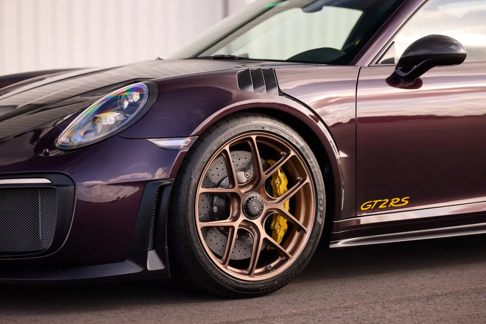 2018 Porsche 911 GT2 RS Weissach